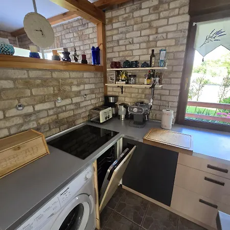 Sunrise House 辛安诺泽蒂